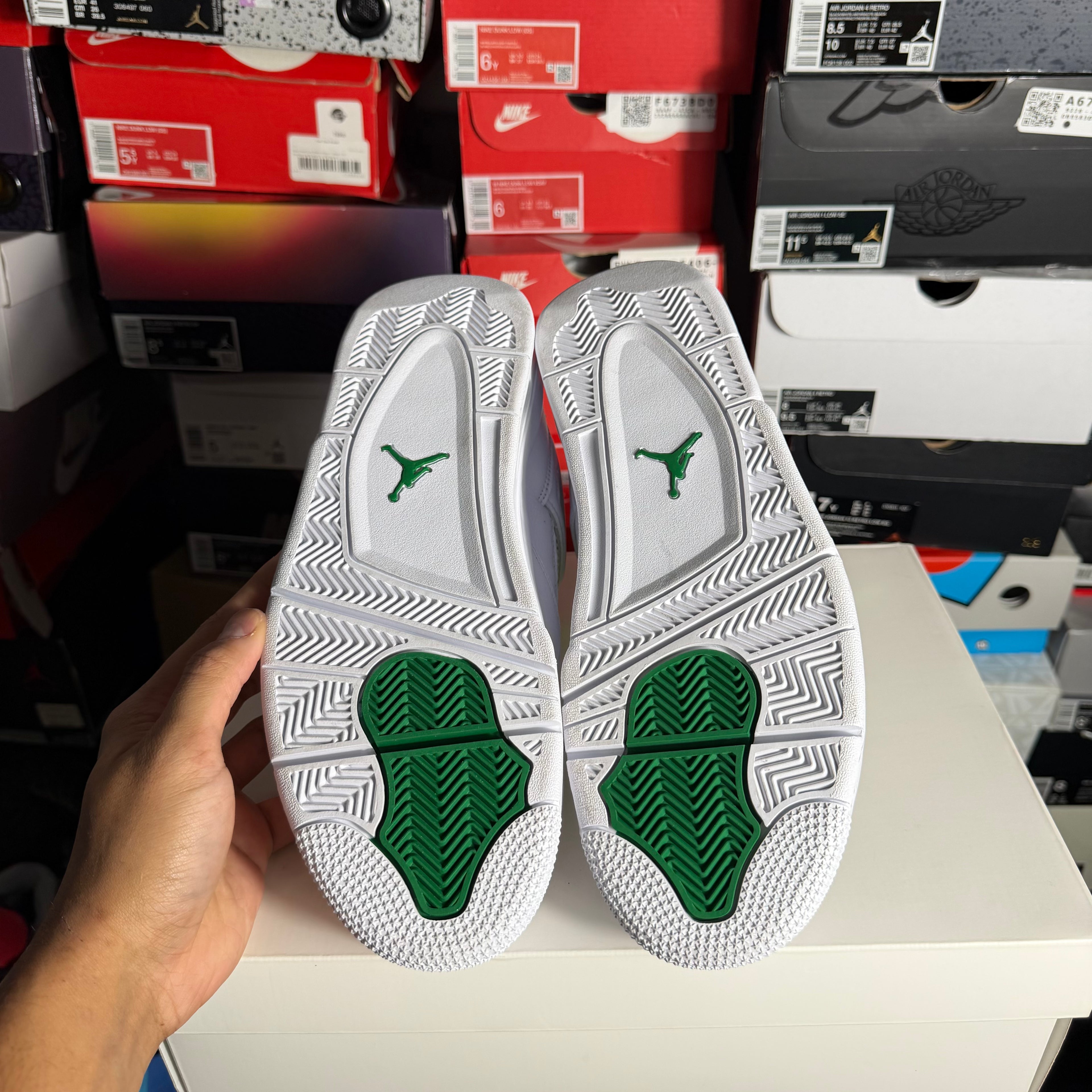 Jordan 4 Retro Metallic Green (Preowned)