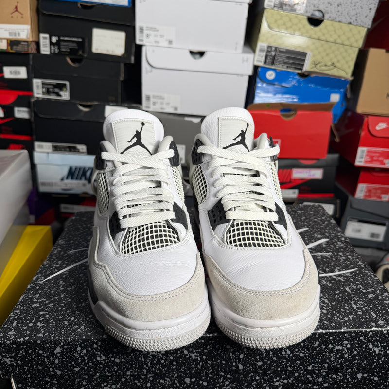 Jordan 4 Retro Military Black (Preowned)