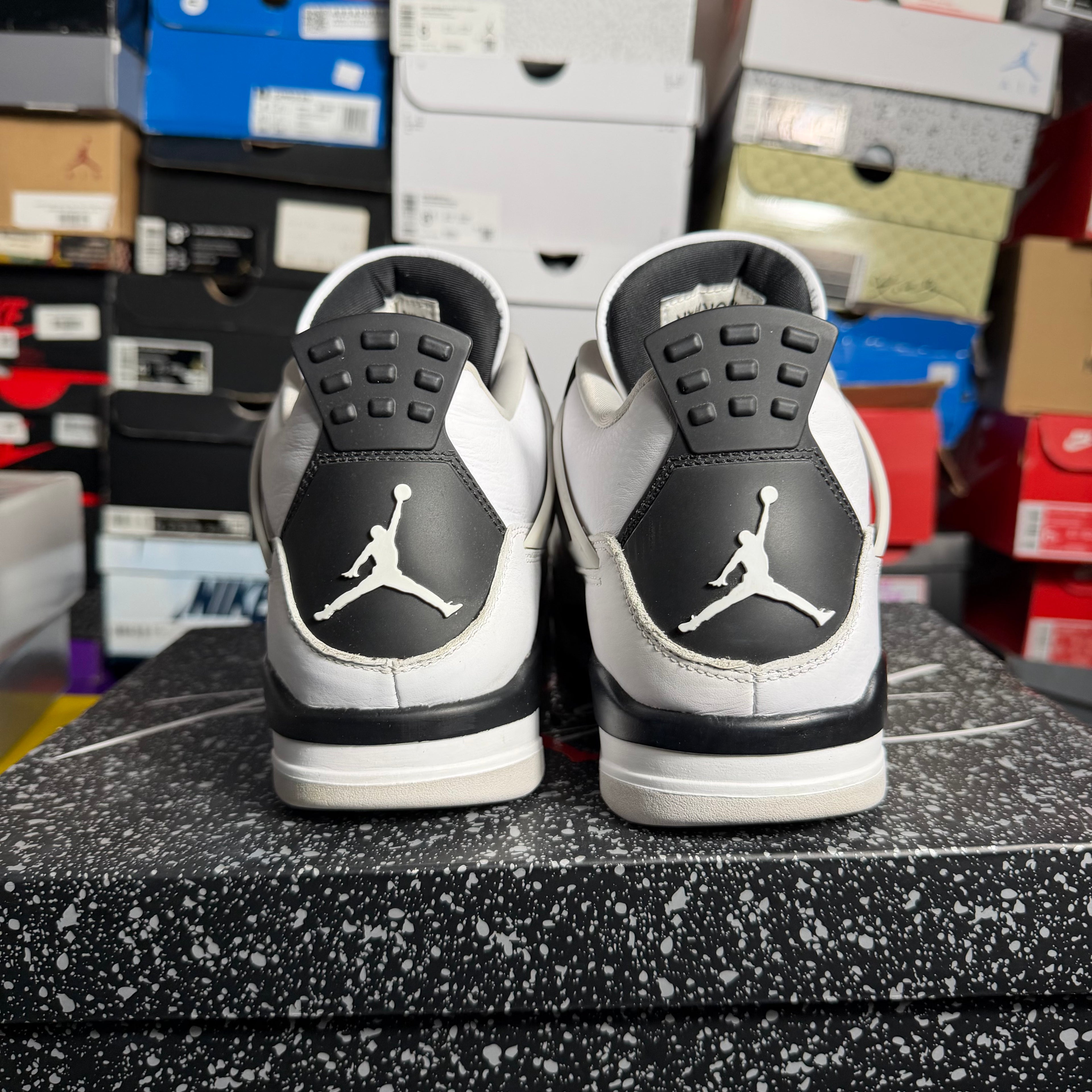Jordan 4 Retro Military Black (Preowned)