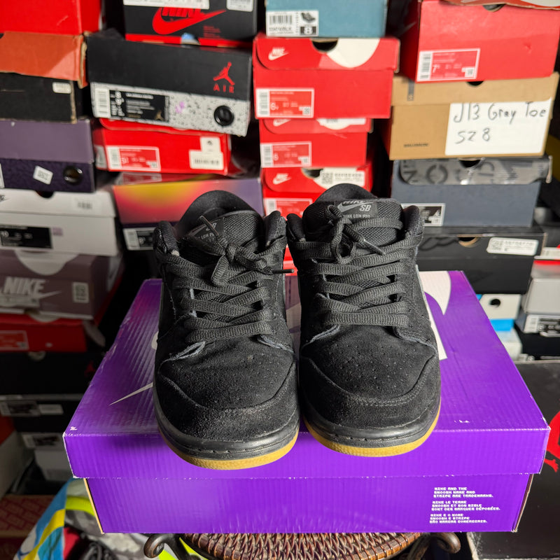 Nike SB Dunk Low IW Black Gum (Preowned)