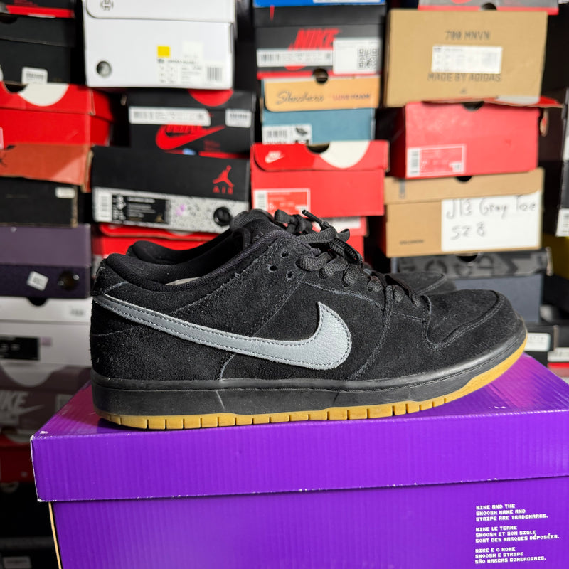 Nike SB Dunk Low IW Black Gum (Preowned)