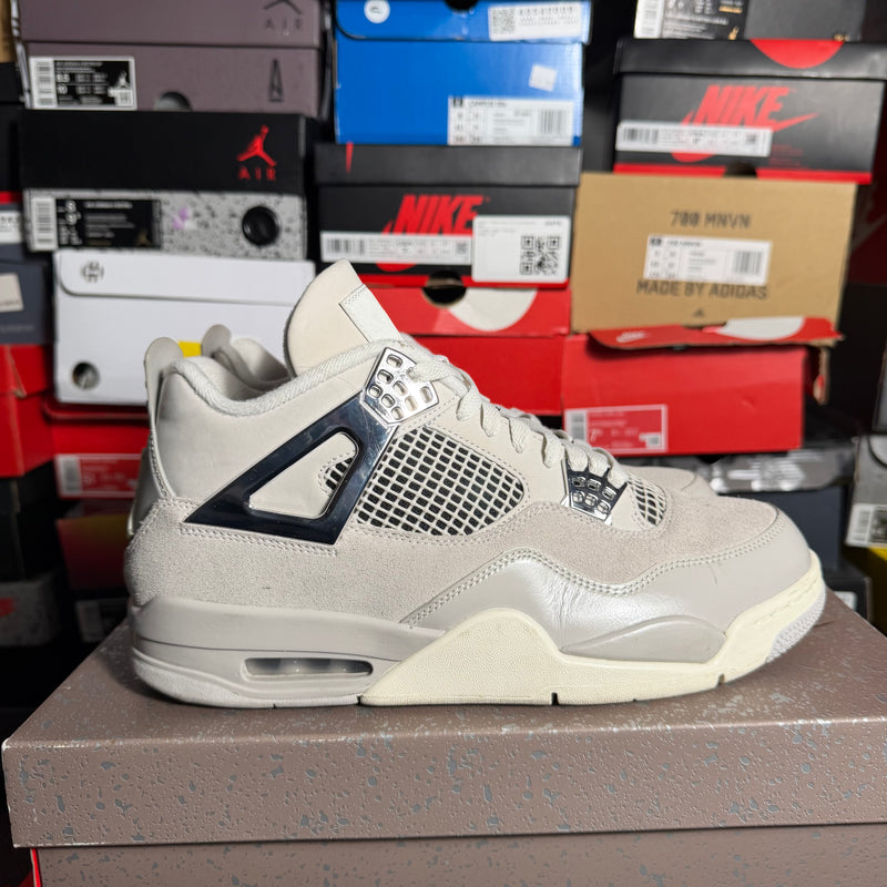 Jordan 4 Retro Frozen Moments (Preowned)