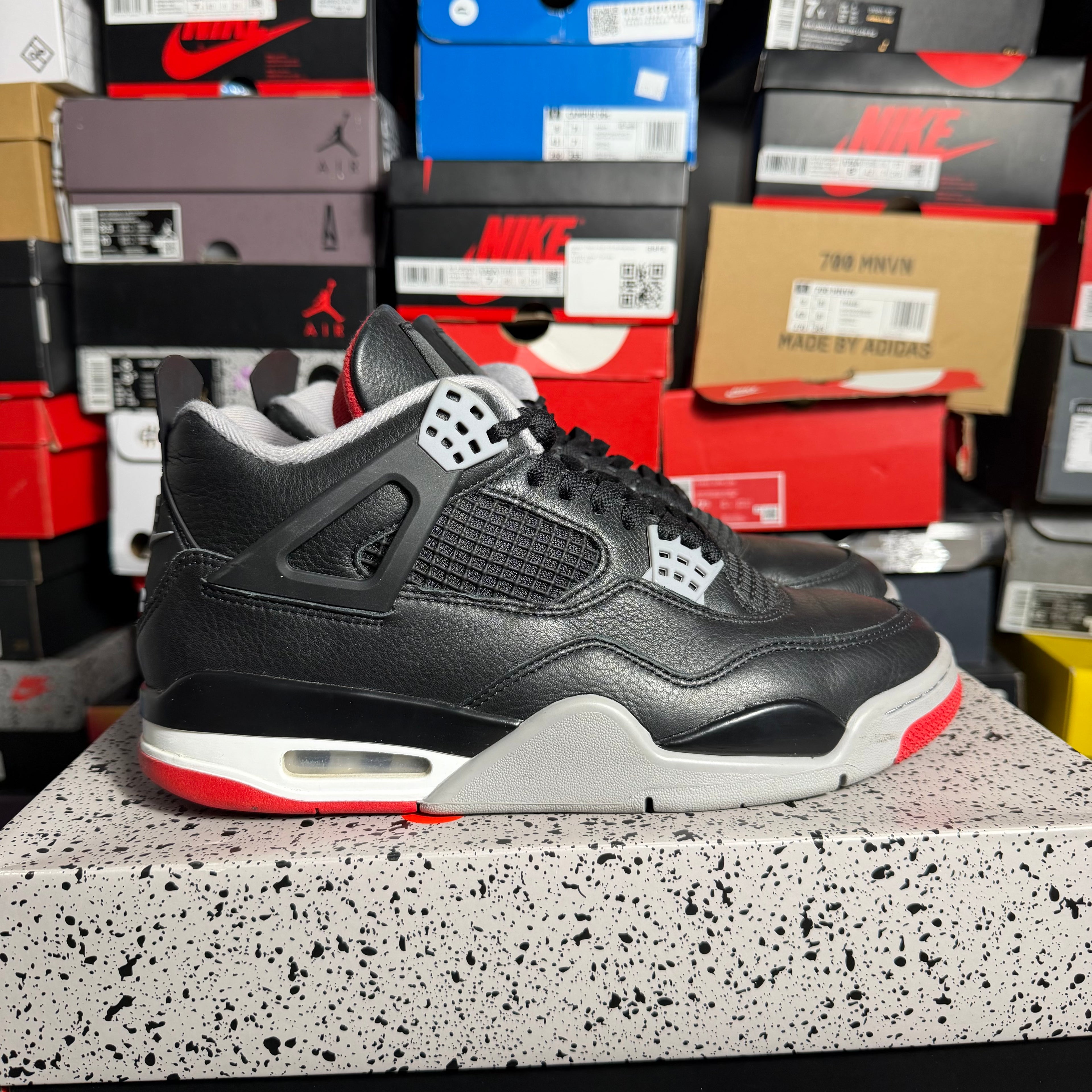 Jordan 4 Retro Bred Reimagined (Preowned)