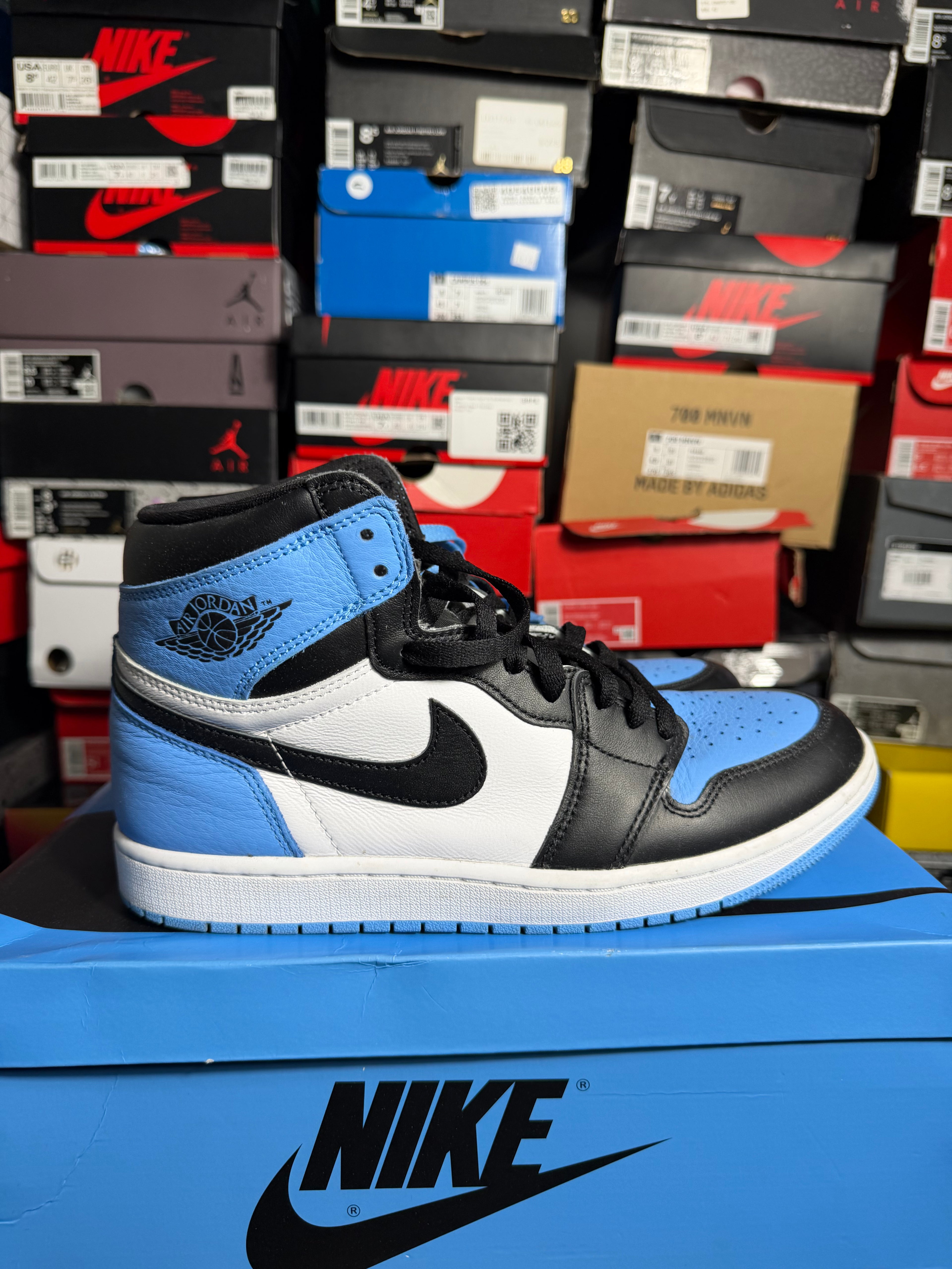 Jordan 1 Retro High OG UNC Toe (Preowned)