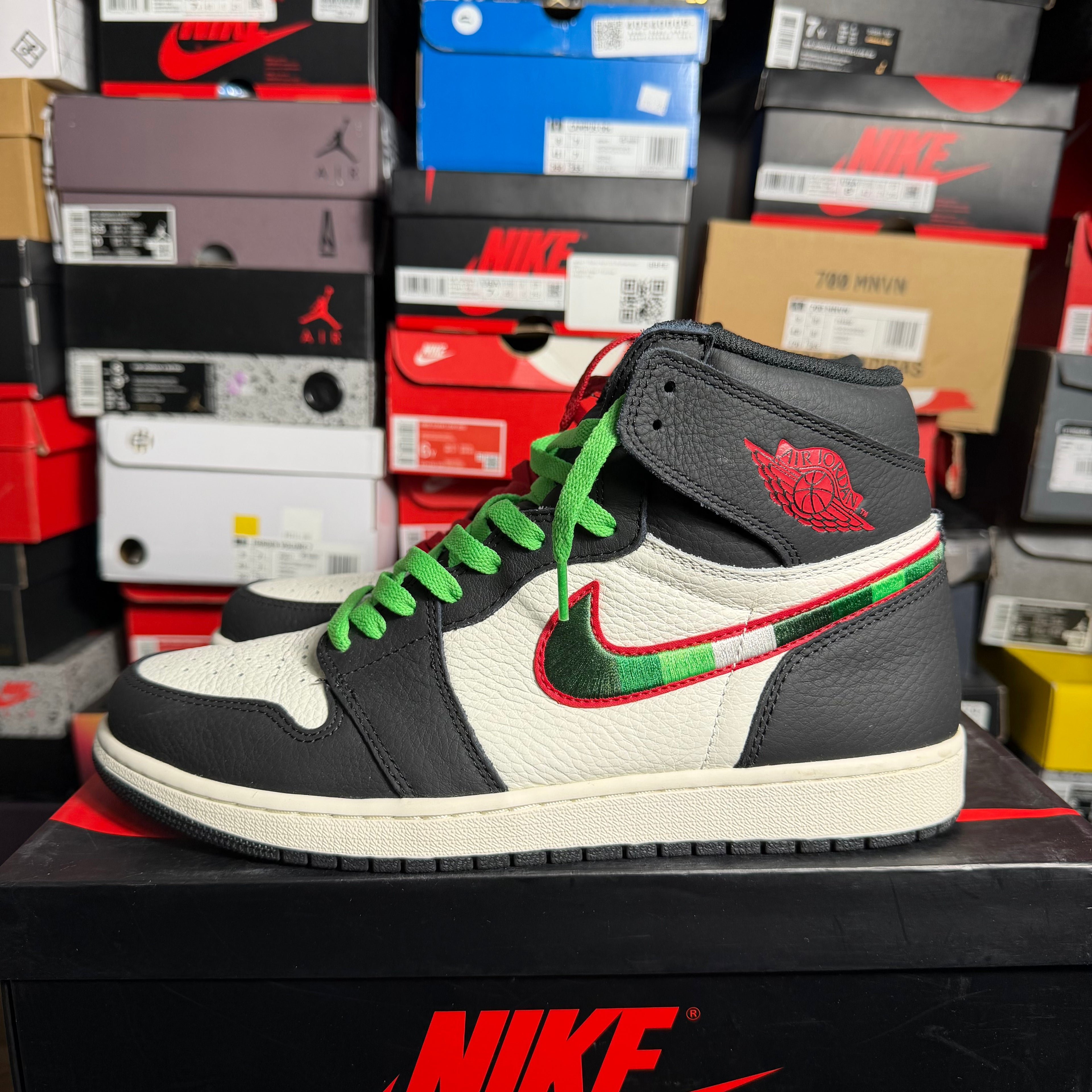 Jordan 1 Retro High Sports Illustrated (A Star Is Born) (Preowned)