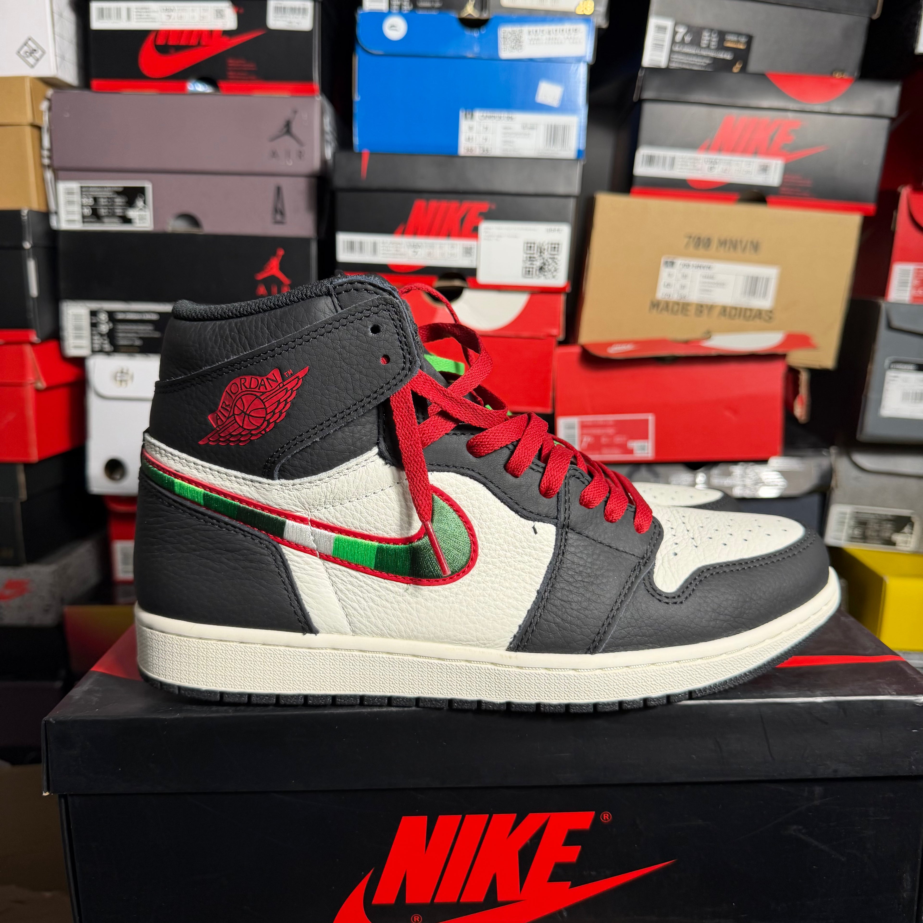 Jordan 1 Retro High Sports Illustrated (A Star Is Born) (Preowned)