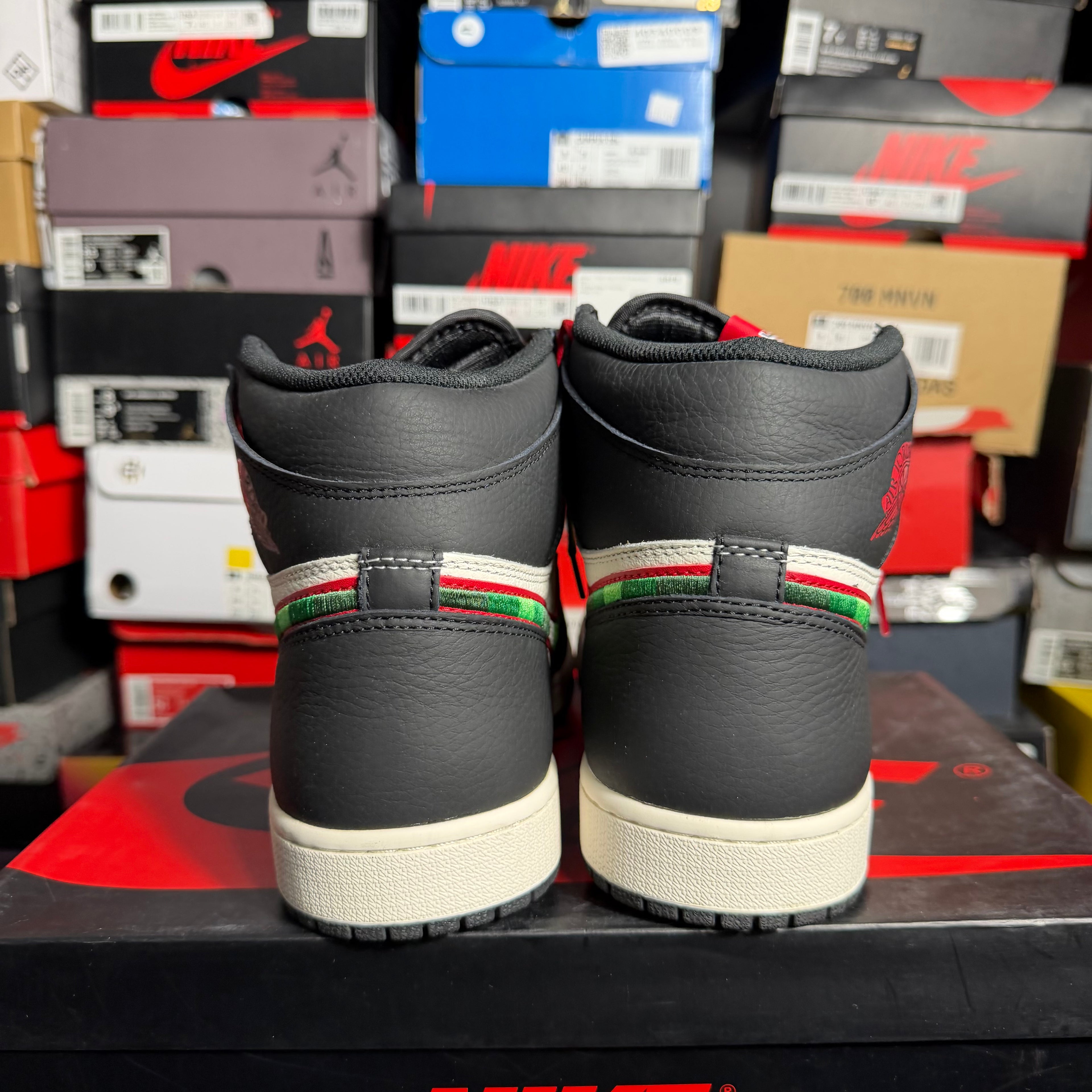 Jordan 1 Retro High Sports Illustrated (A Star Is Born) (Preowned)