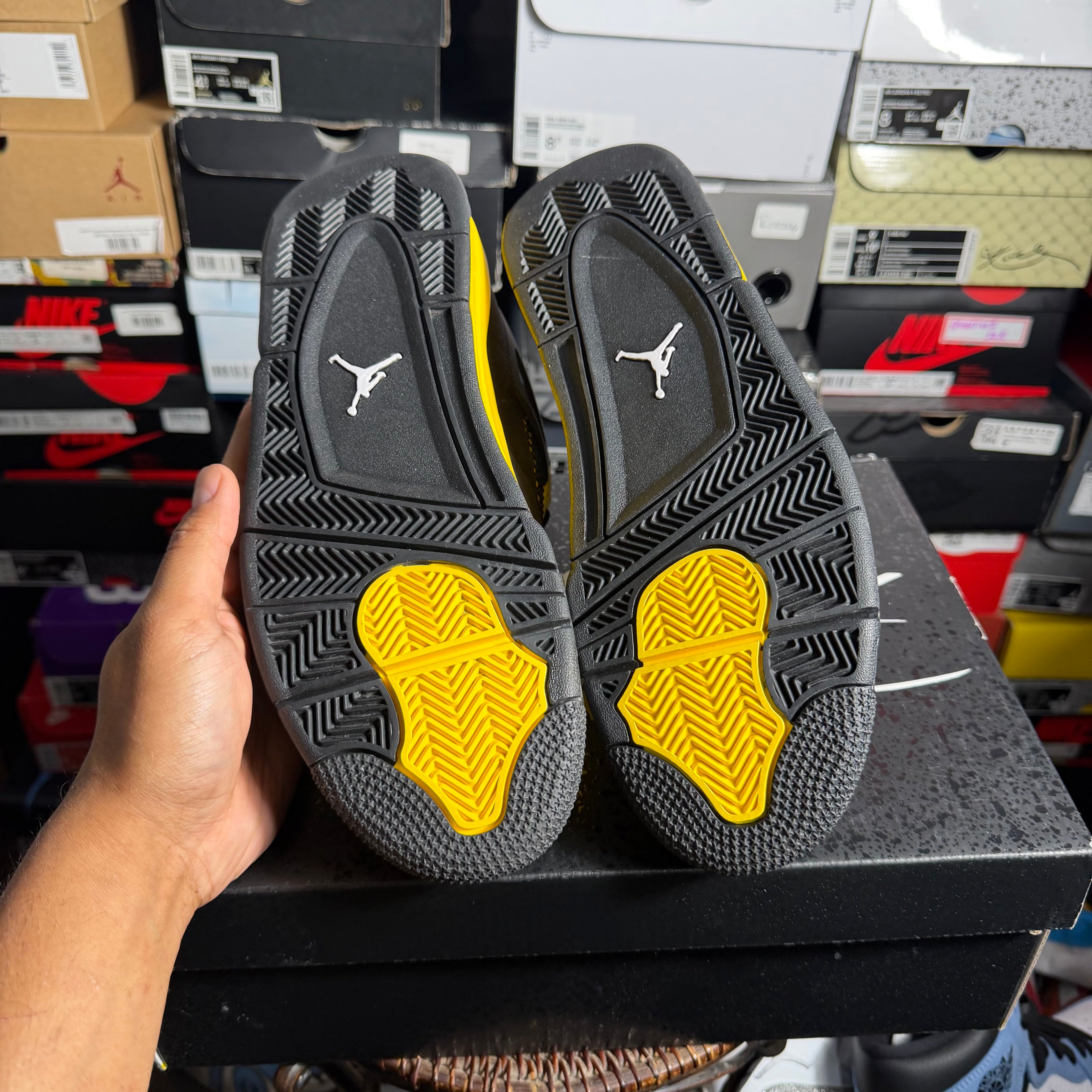Jordan 4 Yellow Thunder Size 9 Mens - Preowned Og All