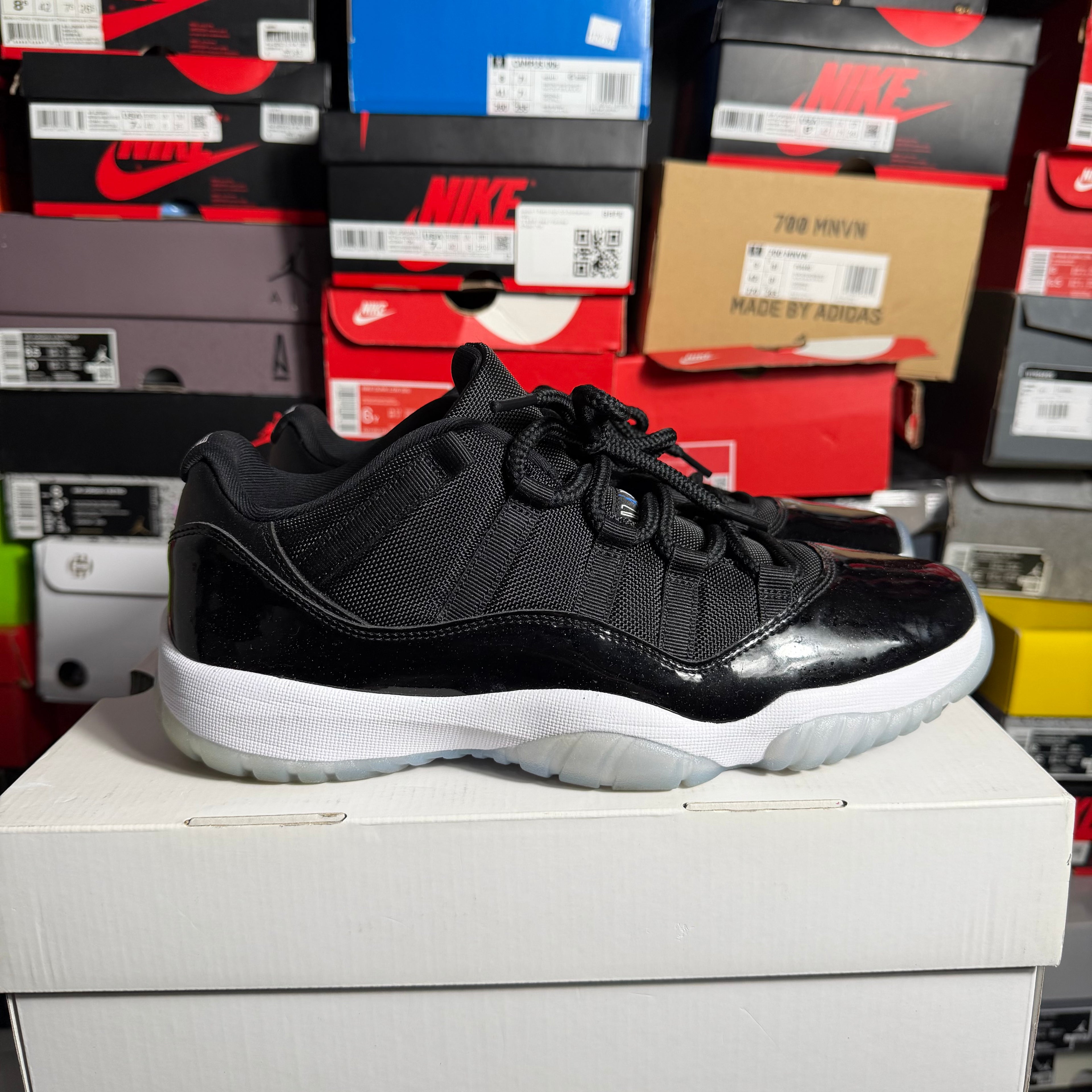 Jordan 11 Retro Low Space Jam (Preowned)
