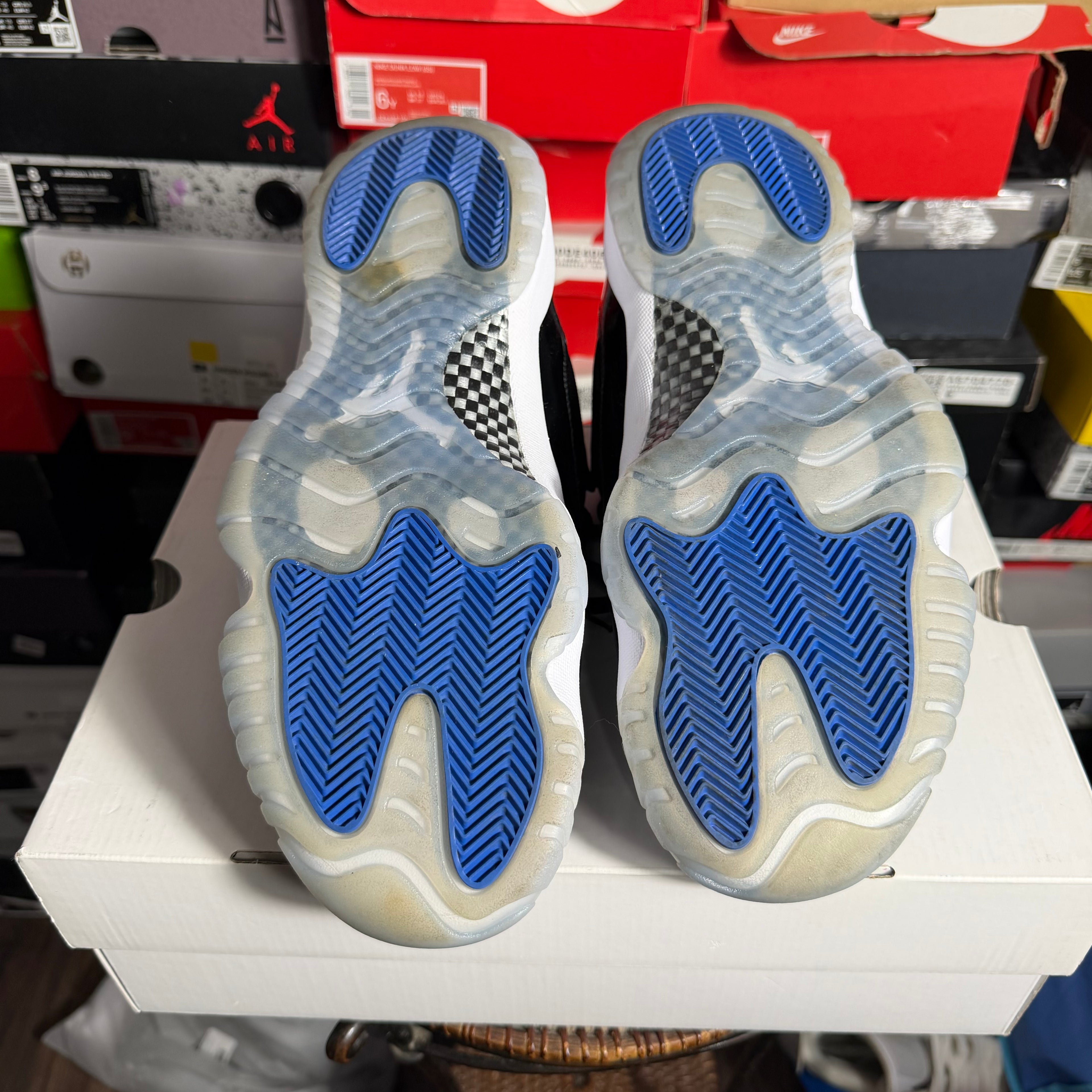 Jordan 11 Retro Low Space Jam (Preowned)