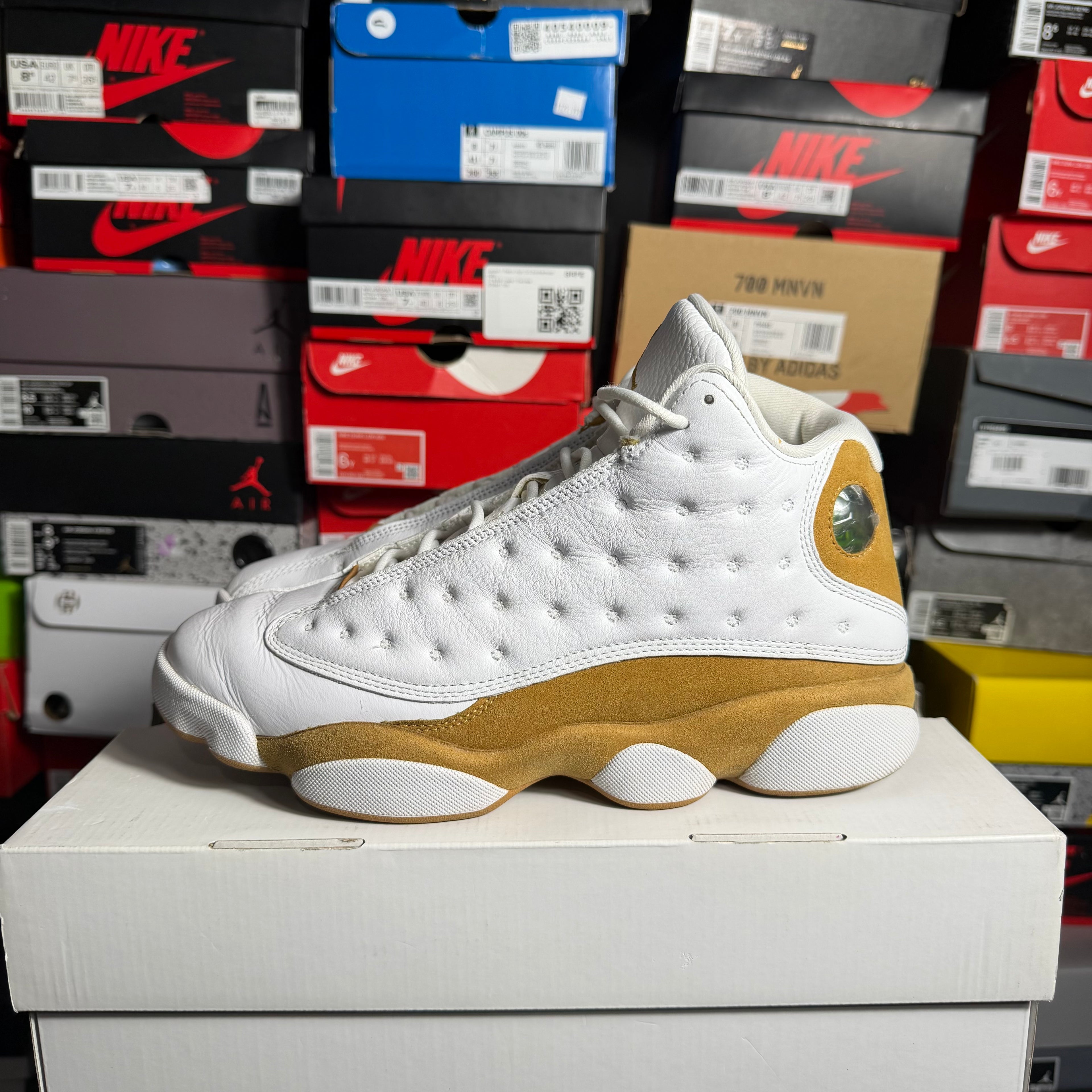 Jordan 13 Defining Moments (Preowned)