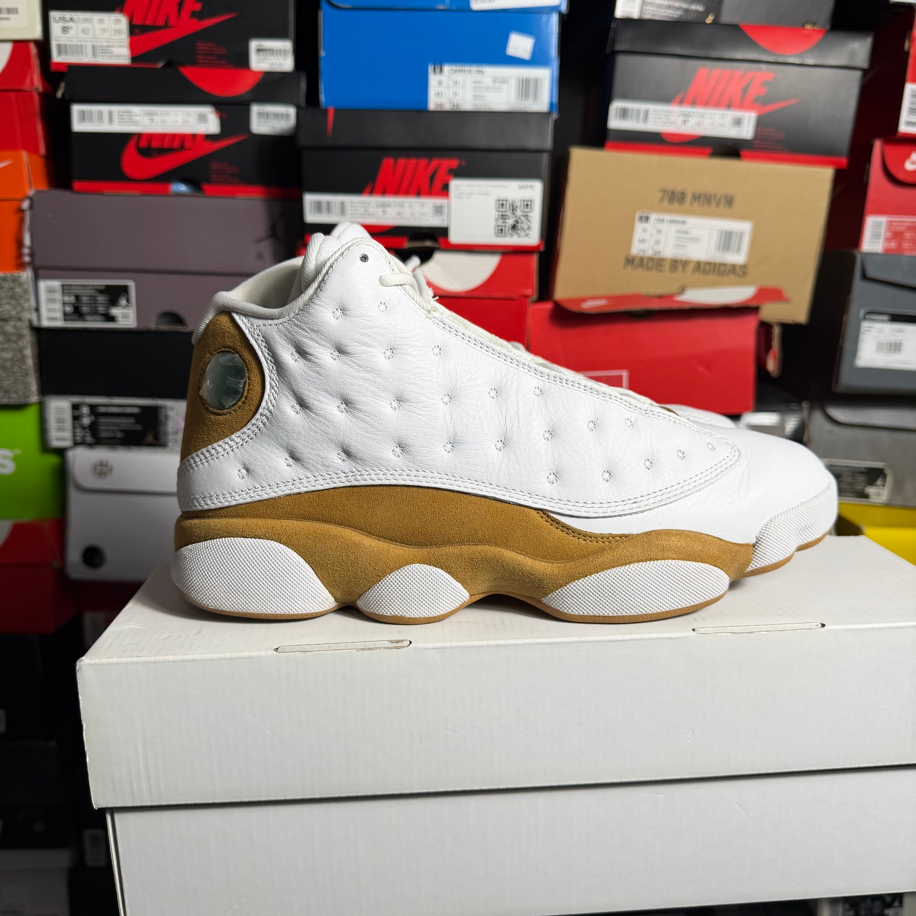 Jordan 13 Defining Moments (Preowned)
