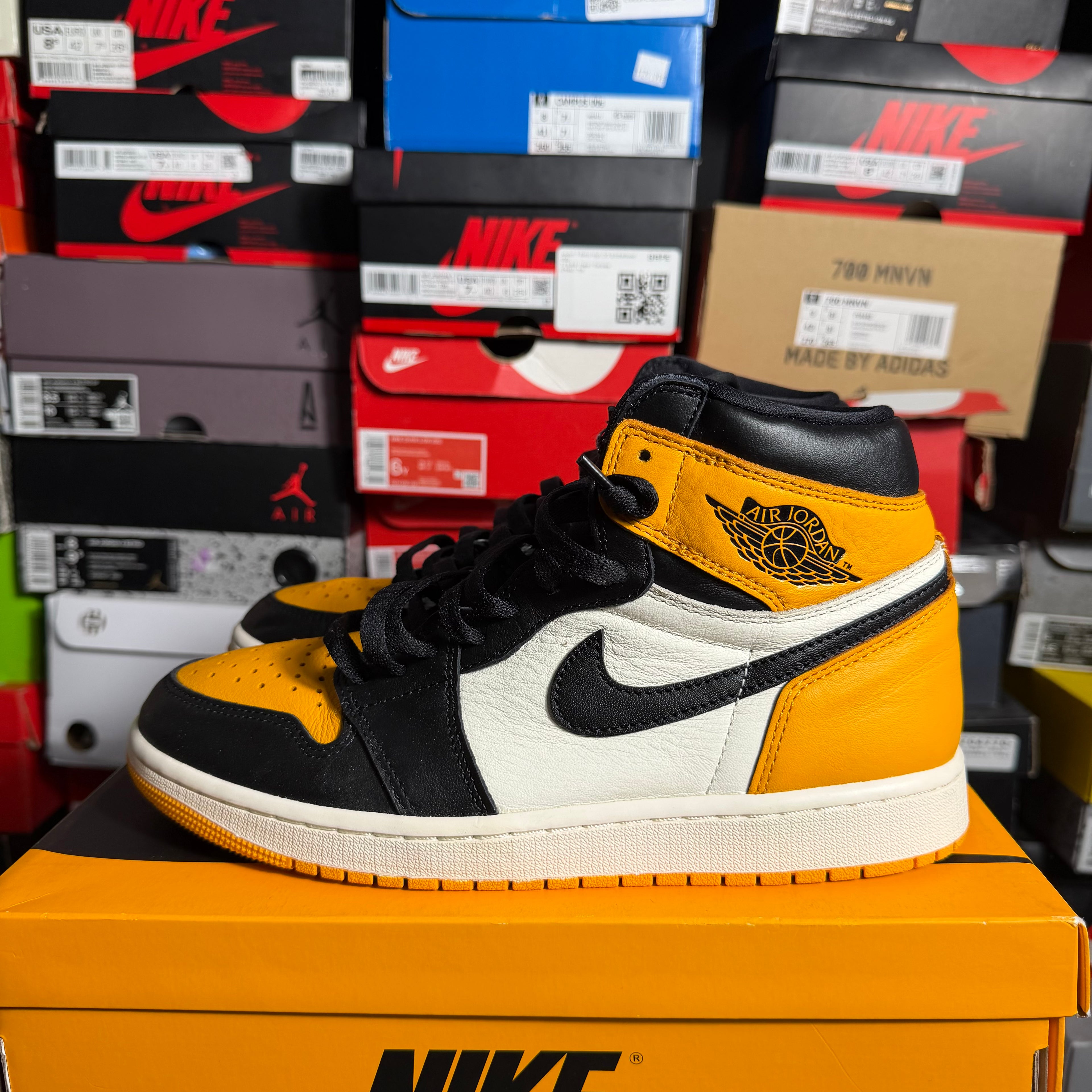 Jordan 1 Retro High OG Taxi (Preowned)