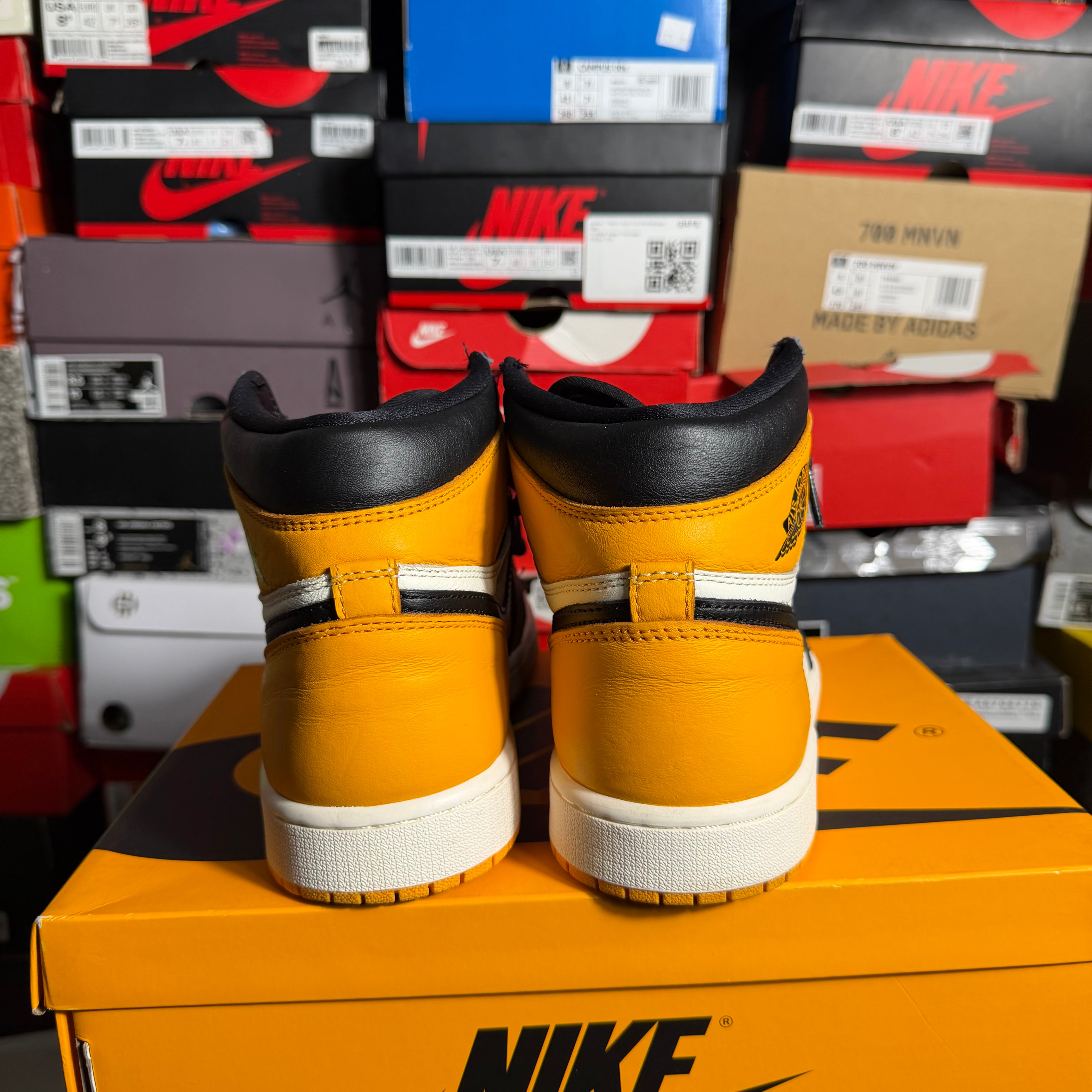 Jordan 1 Retro High OG Taxi (Preowned)
