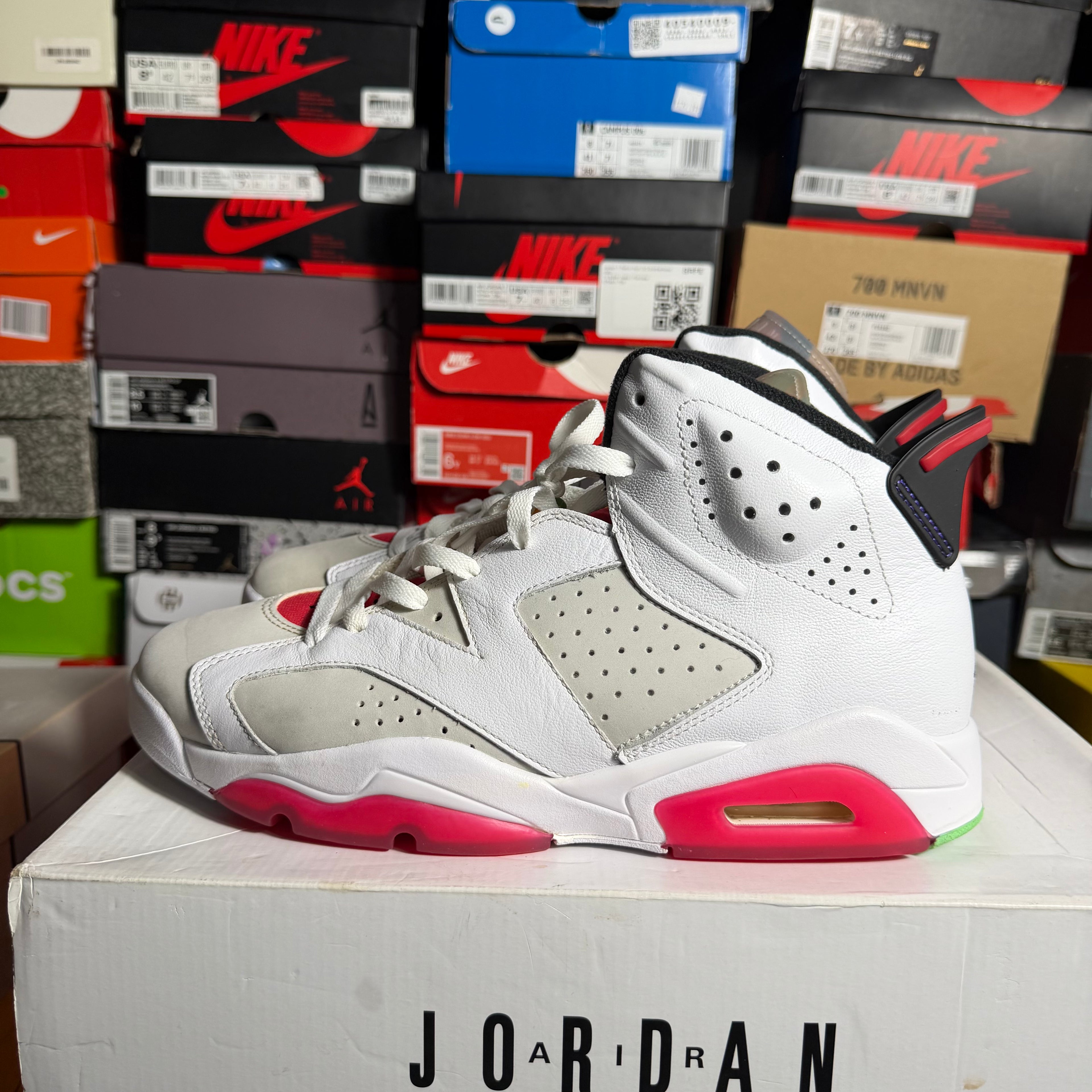 Jordan 6 Retro Hare (Preowned)