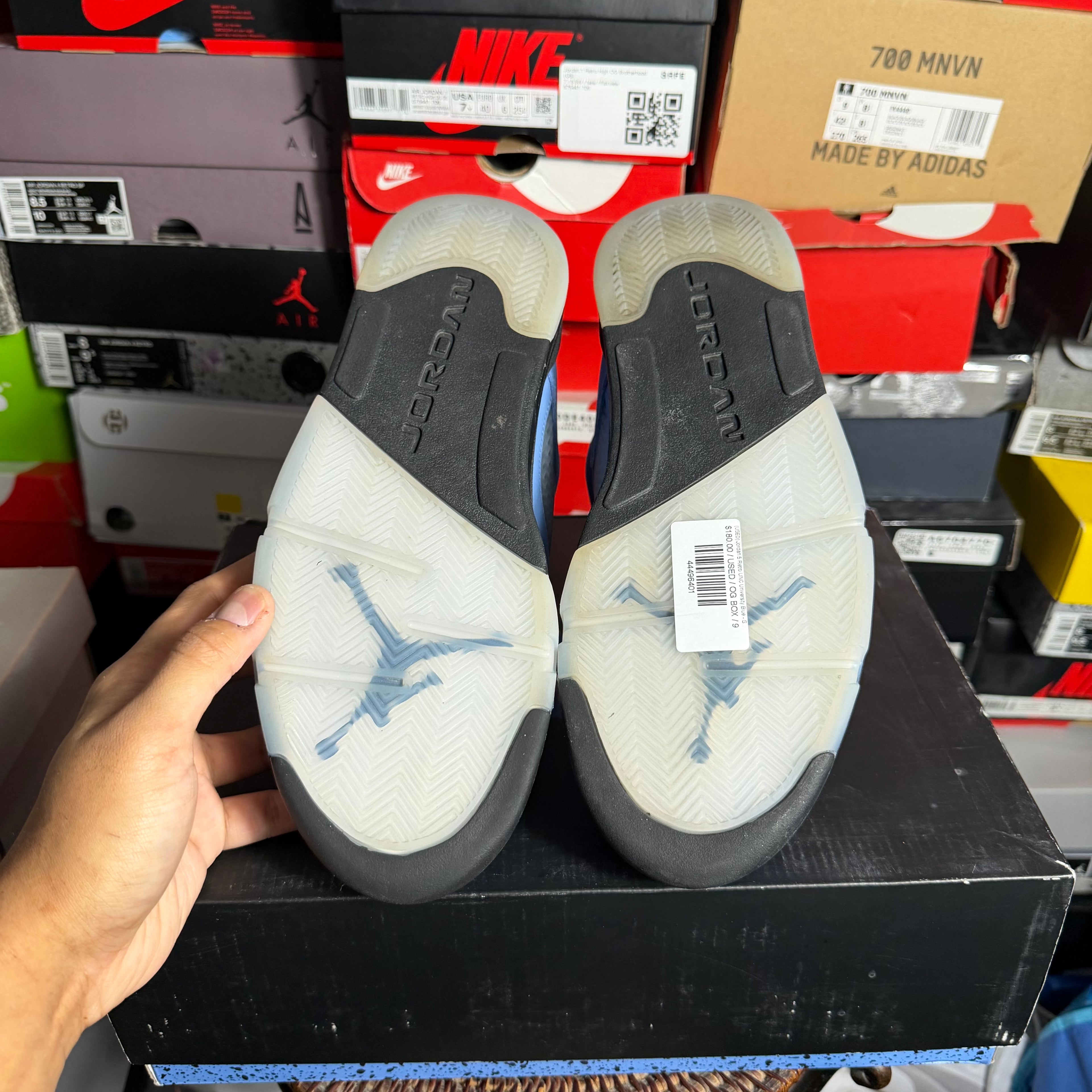 Jordan 5 Retro UNC University Blue (Preowned)