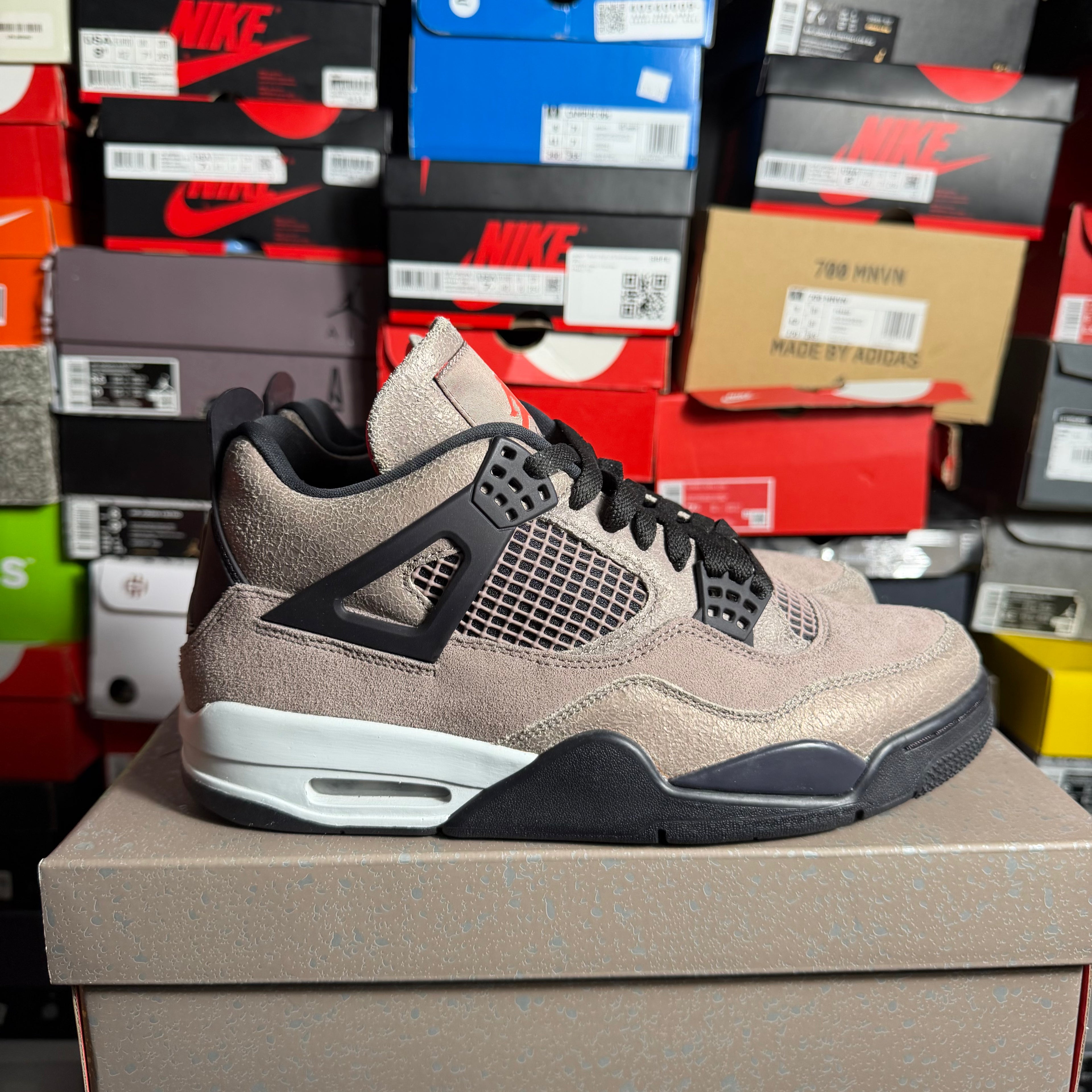 Jordan 4 Retro Taupe Haze (Preowned)