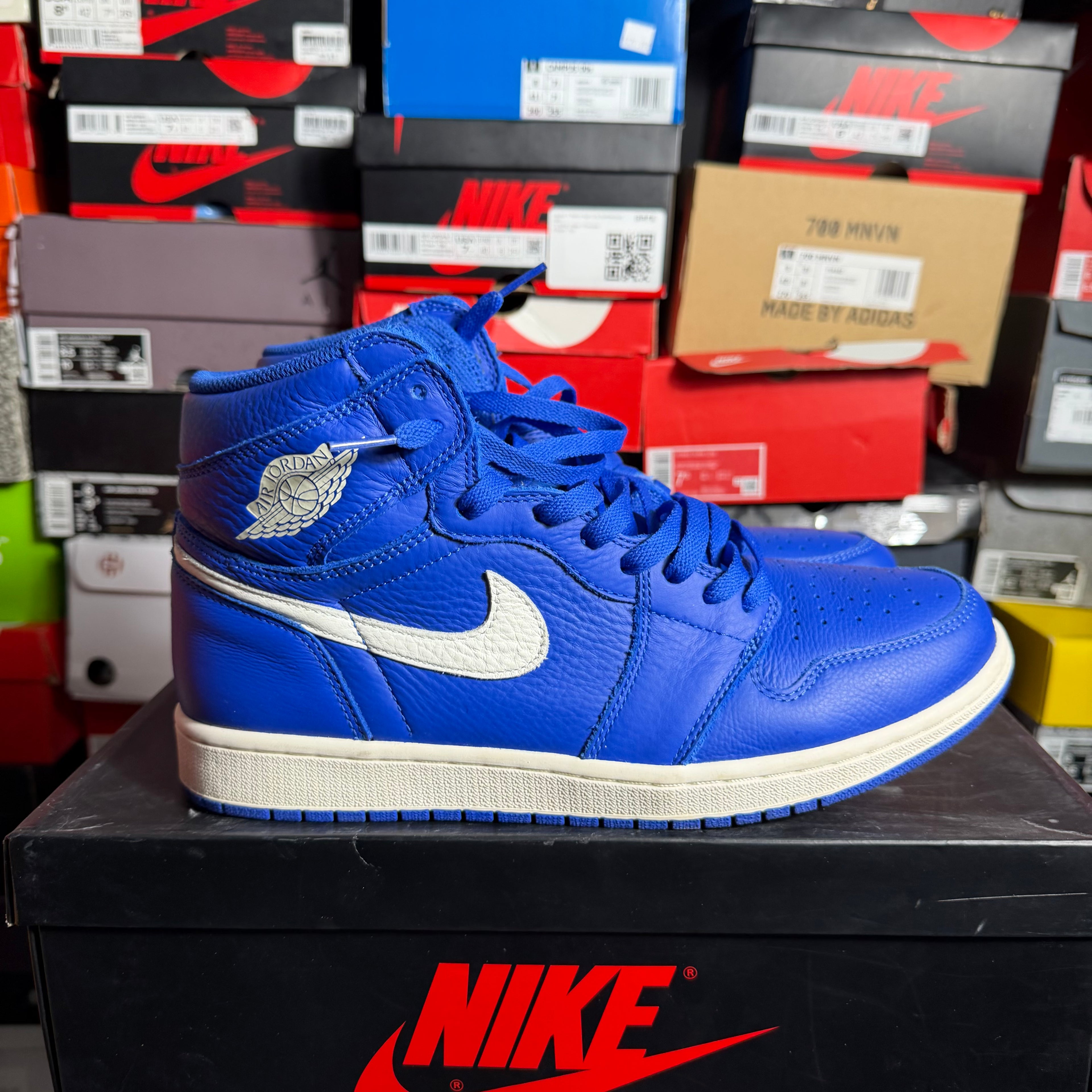 Jordan 1 Retro High Hyper Royal (Preowned)